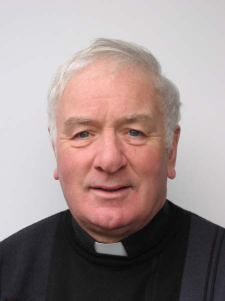 New parish priest at Lisburn - Fr <b>Dermot McCaughan</b> - 5.15a