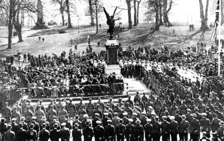 The unveiling of the War Memorial in Castle Gardens in 1923.