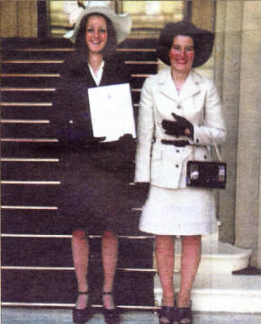 Jane and her mother at the steps to Buckingham Palace after the award ceremony in 1973.