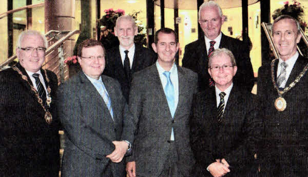 Welcoming Environment Minister, Edwin Poots (centre) to the Castlereagh/Lisburn Transition Committee are back row (I-r) Chief Executive of Lisburn City Council (LCC), Mr Norman Davidson; Acting Chief Executive of Castlereagh Borough Council (CBC), Mr Edward Patterson; front row (l-r) Mayor of LCC, Councillor Allan Ewart, Chairman of the Lisburn-Castlereagh Transition Committee, Councillor Jonathan Craig, MLA; Vice Chairman, Councillor Brian Hanvey and Mayor of CBC, Councillor Lawrence Walker.