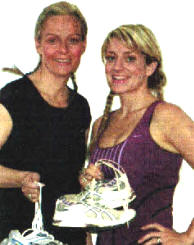 Julie Leitch and Elizabeth Kennedy who are taking part in the Dublin Marathon. US4109-Running Women