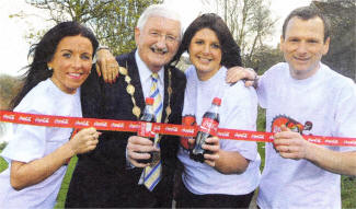  The Mayor Councillor Ronnie Crawford and Gillian McBrien with 2008 Half Marathon winner David Morwood and 10k 3rd Cathy Mc Court.