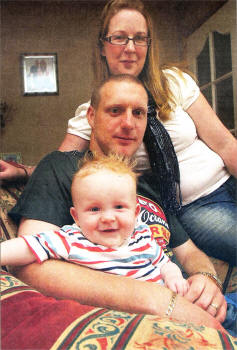 Wayne and Karen Orr with son Reece. US3109-105A0