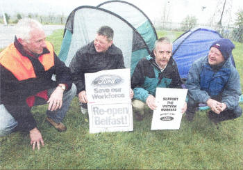 Walter Mills, Donna Neill, William Magee and John Keery camping at the Visteon Plant. US1609-110A0 Picture By: Aidan O'Reilly