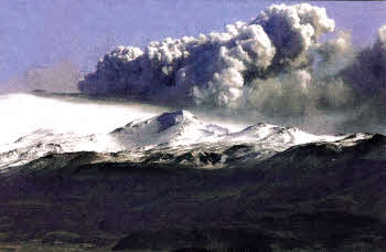 A plume of ash rises from the volcano in southern lceland's Eyjaljallajokull glacier, Monday, April 19.
