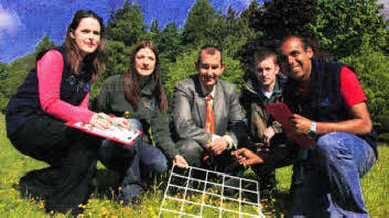 Environment Minister, Edwin Poots with volunteers and the team behind the Laganscape project.
	