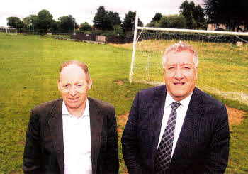 John Drake and Pat Catney of the SDLP at the St Patricks GAC pltch ln Lisburn. US2910-103A0
	