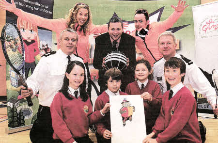 Pictured (back row l-r) Victoria Vettese and Caolan McBride from Cahoots Nl, with (middle row) Station Commander, Sean Trowlen, Northern Ireland Fire & Rescue Service, (NIFRS), Peter Hunniford, Customer Advisor, Northern Bank, Lisburn Branch and Constable George Ellis, Police Service of Northern Ireland, (PSNI) and (front row) Francesca Pickering, Ethan McGee, Anna Finlay and Roddy Buchanan from P7 class at Riverdale Primary School