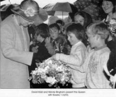 David Kidd and Wendy Bingham present the Queen with flowers 11/6/93