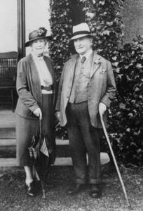 Sir Thomas and Lady Edith Dixon