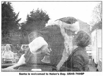 Santa is welcomed to Helen's Day. US45-769SP 