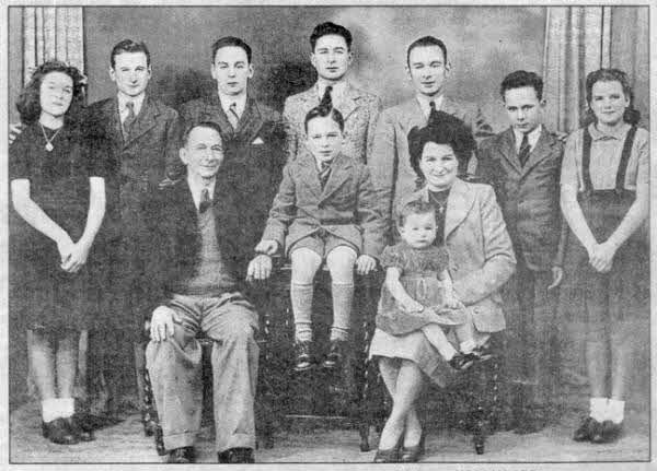 The Ginesi family who were well known in Lisburn US20/104SG