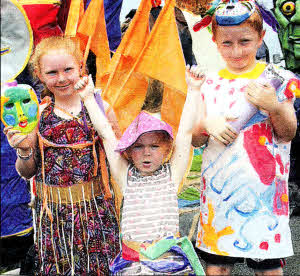 Lauren Walsh, Caitlin Walsh and Hugh Kennedy strike a pose during the Colin Neighbourhood Partnership Family Fun Day and Carnival Parade. US3313.115A0