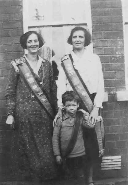 Martha Skelly, Margaret Woods (nee Skelly) & James Woods. c1930