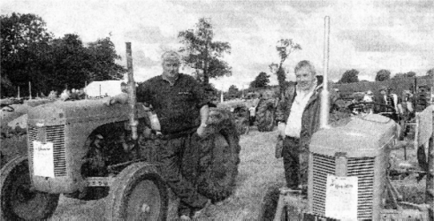 P3 owner Jim McConnell and Ronnie McKinstry with his 1954 diesel. BL34-213EB