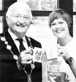 Lisburn's Mayor, Ur Ronnie Crawford and Emma Rea from Macmillan Cancer Support get ready for the event. US3308-501 cd