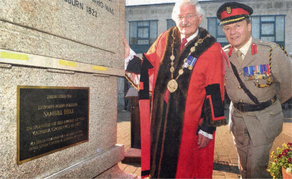 Lisburn City Council Mayor, Councillor Ronnie Crawford and Deputy Commander Colonel Philip Thorpe unveiled one of two plaques in Lisburn City centre last Friday evening 